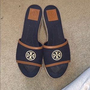 tory burch peep toe sandals